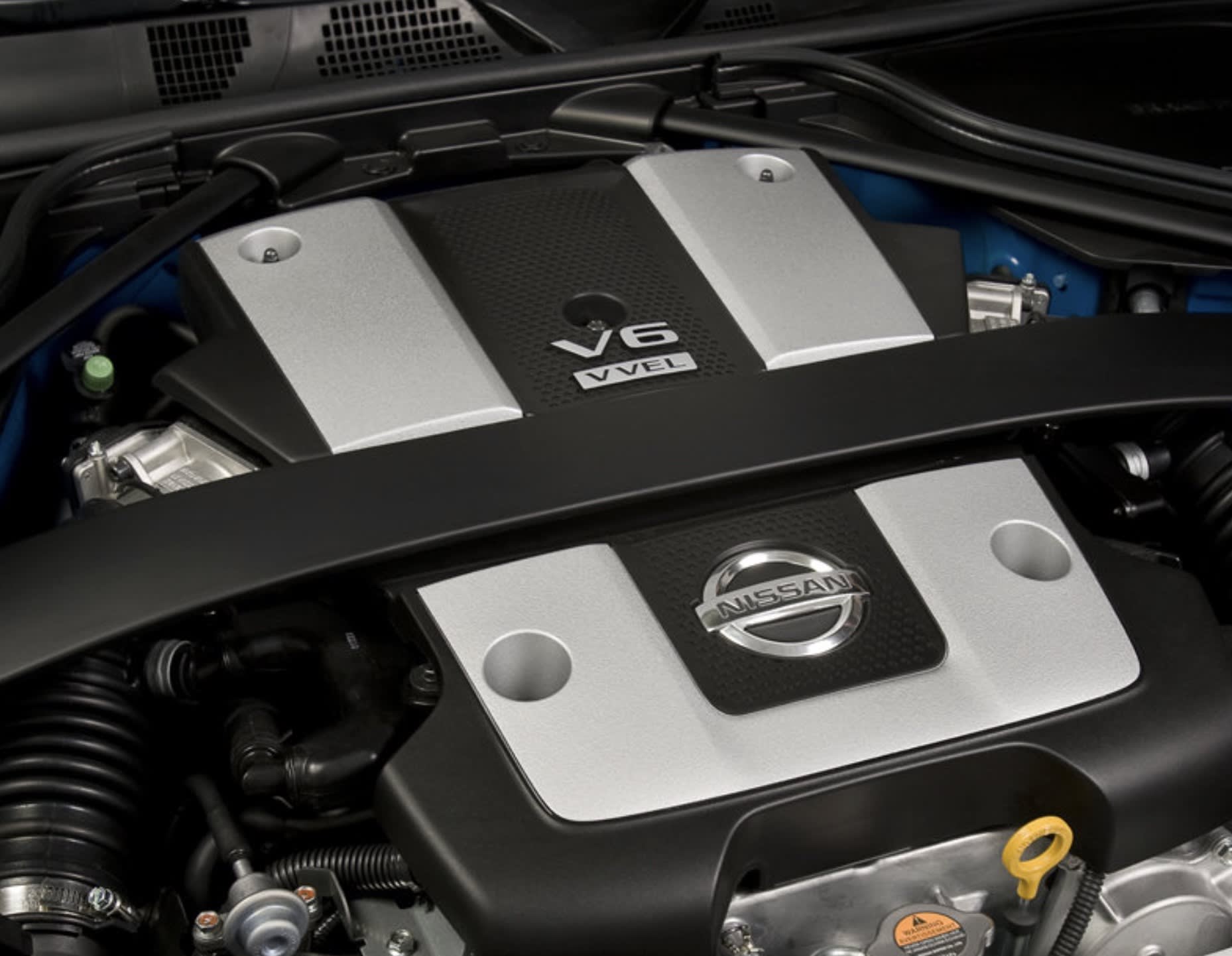 Nissan 350Z vs 370Z: Is the 370Z a Worthy Successor? 6 2009 Nissan 370Z