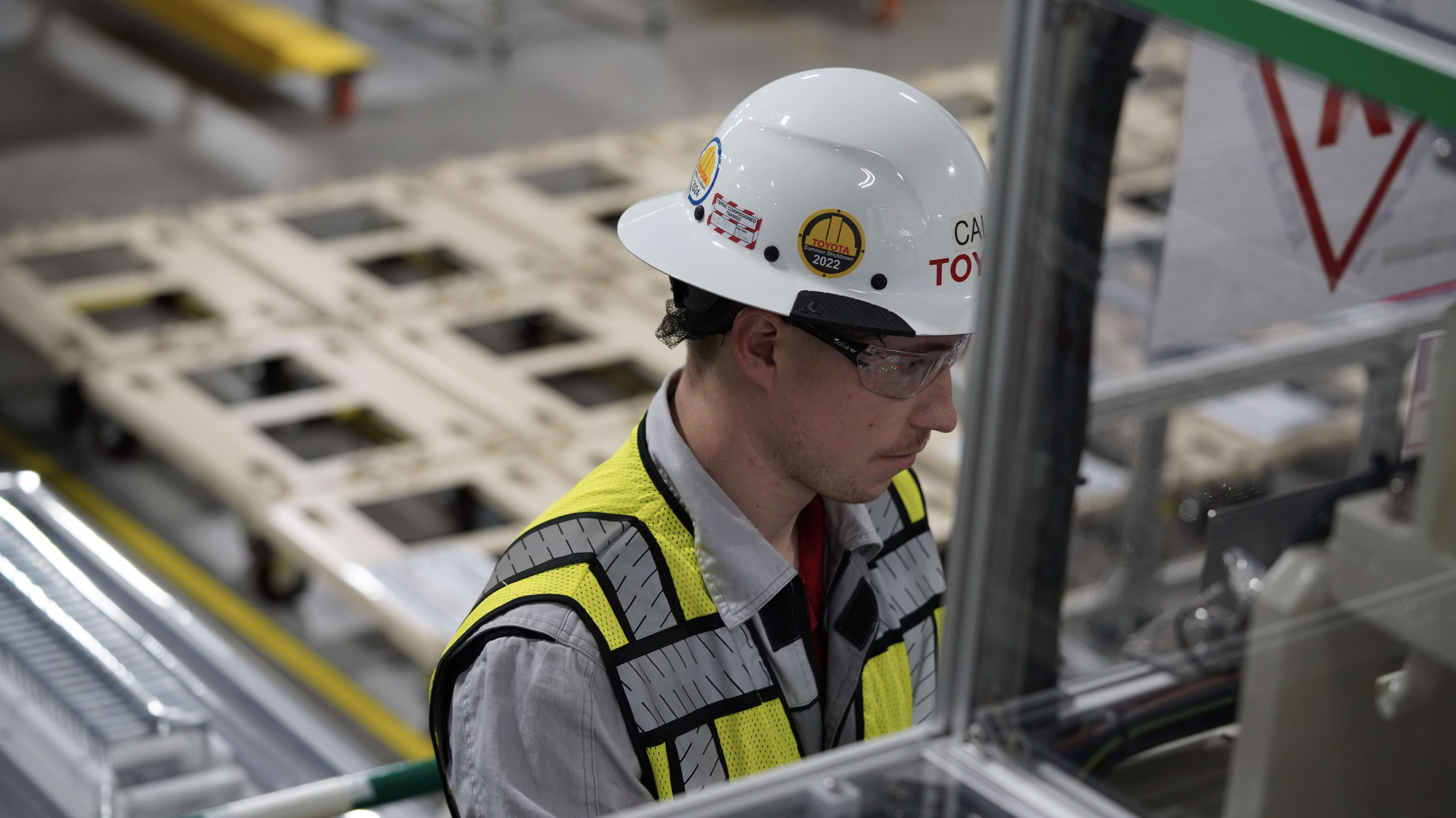 Toyota Battery Plant Opens in North Carolina, Creates 5,100 U.S. Jobs 3 toyota north carolina sop 07 992124