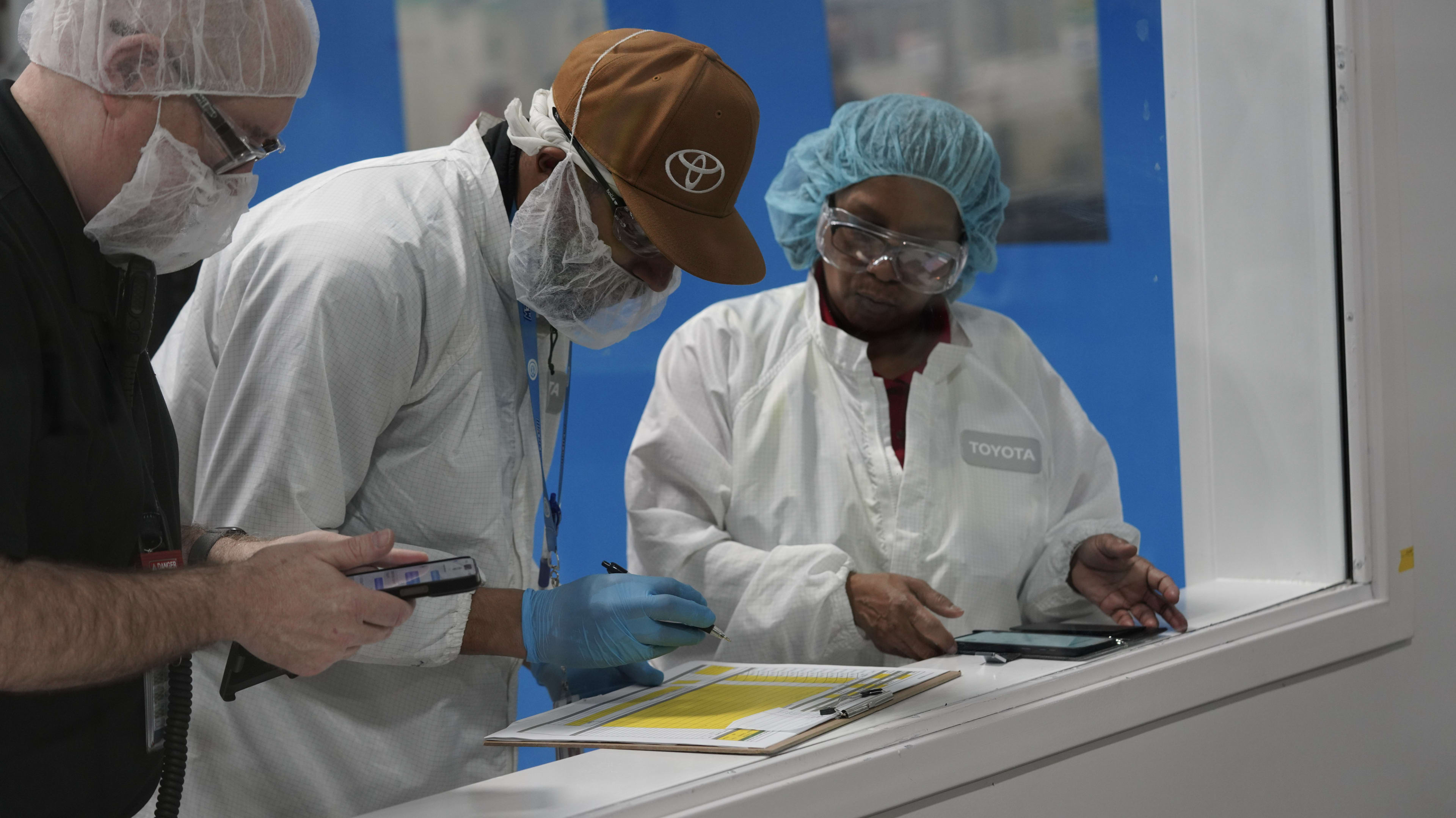 Toyota Battery Plant Opens in North Carolina, Creates 5,100 U.S. Jobs 6 toyota north carolina sop 04 992127