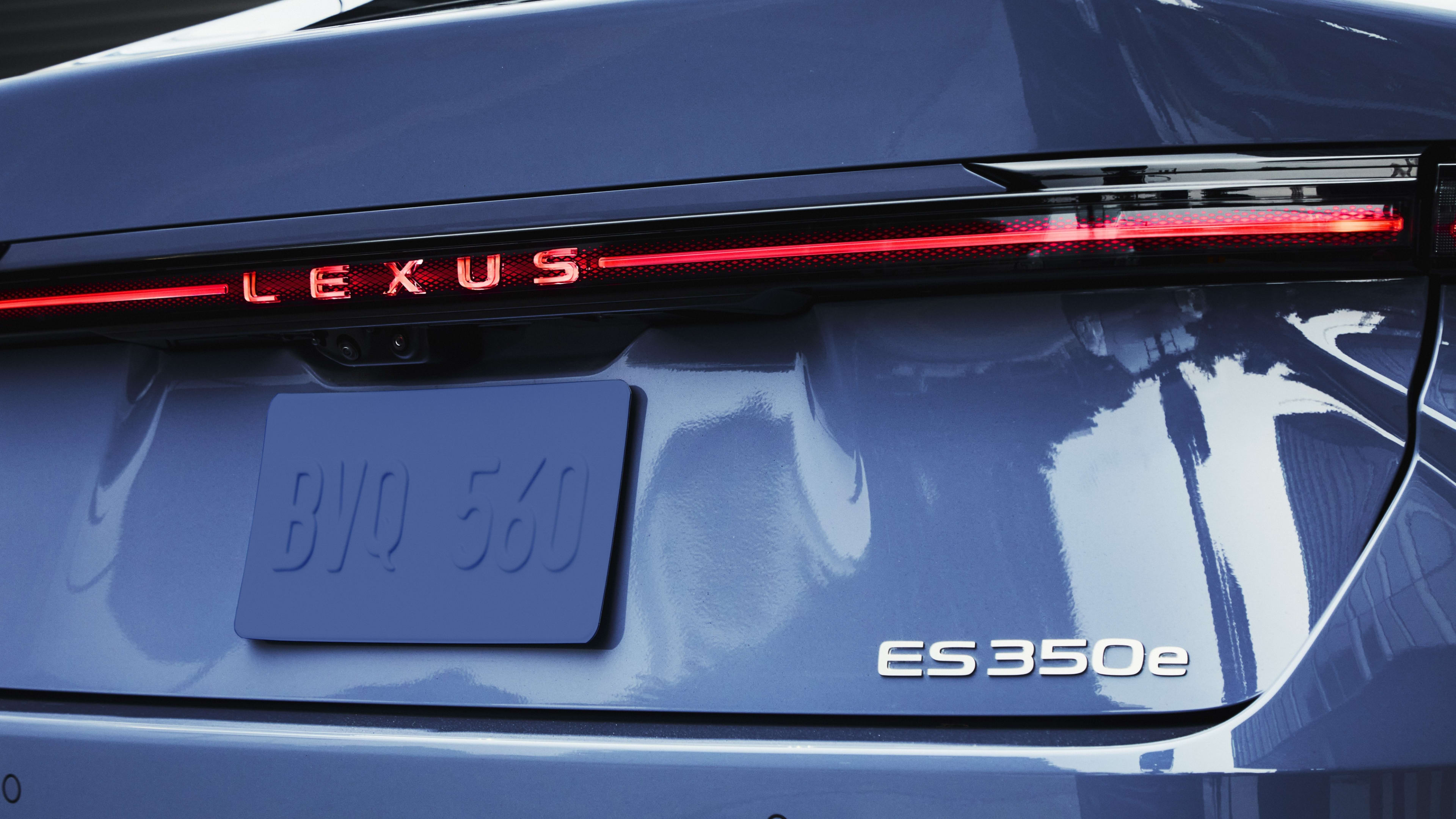 2026 Lexus ES Launches "Standard of Amazing" Campaign with New EV Option 9