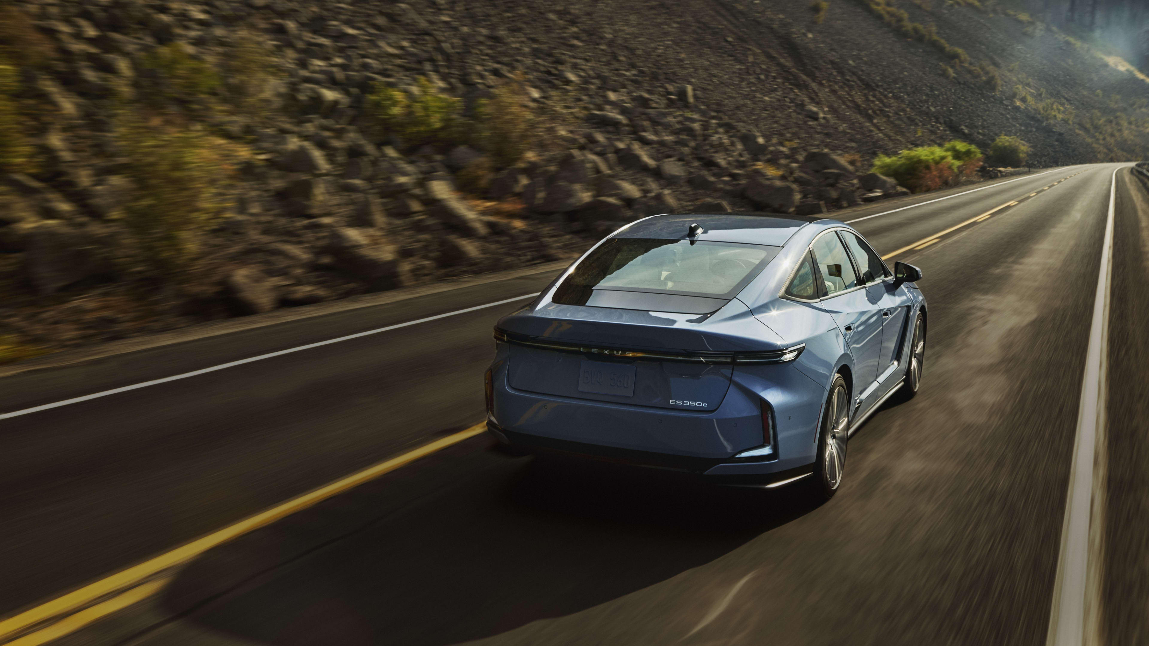 2026 Lexus ES Launches "Standard of Amazing" Campaign with New EV Option 5