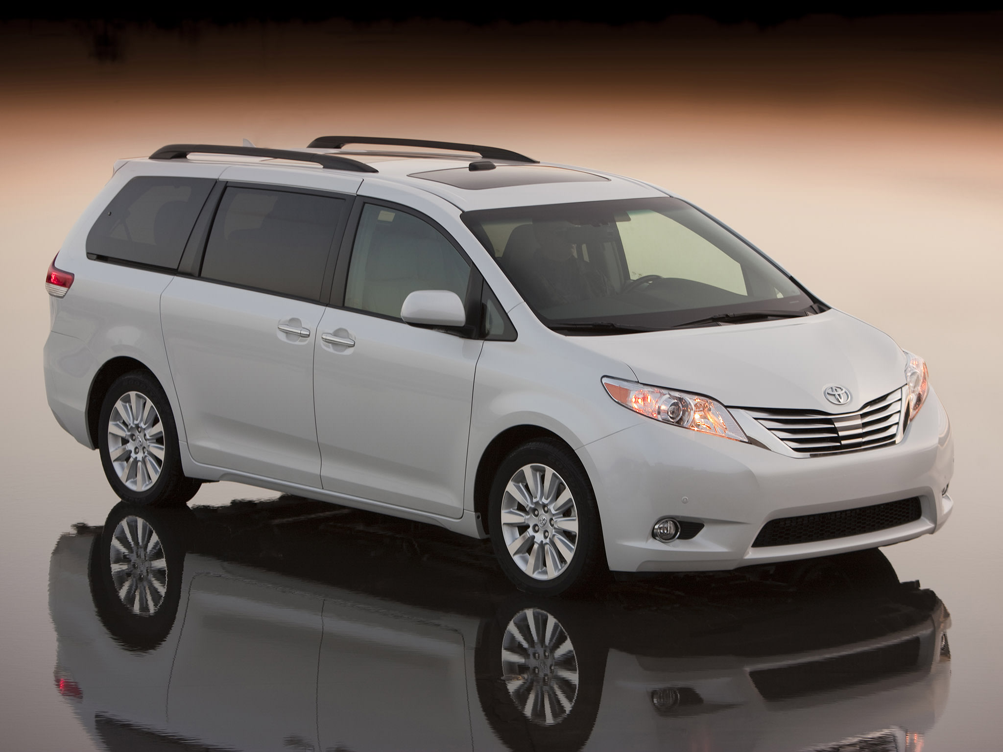 Toyota F3R Concept Sienna Previewed the Hybrid Powertrain Ten Years Early 9 2011 Toyota Sienna