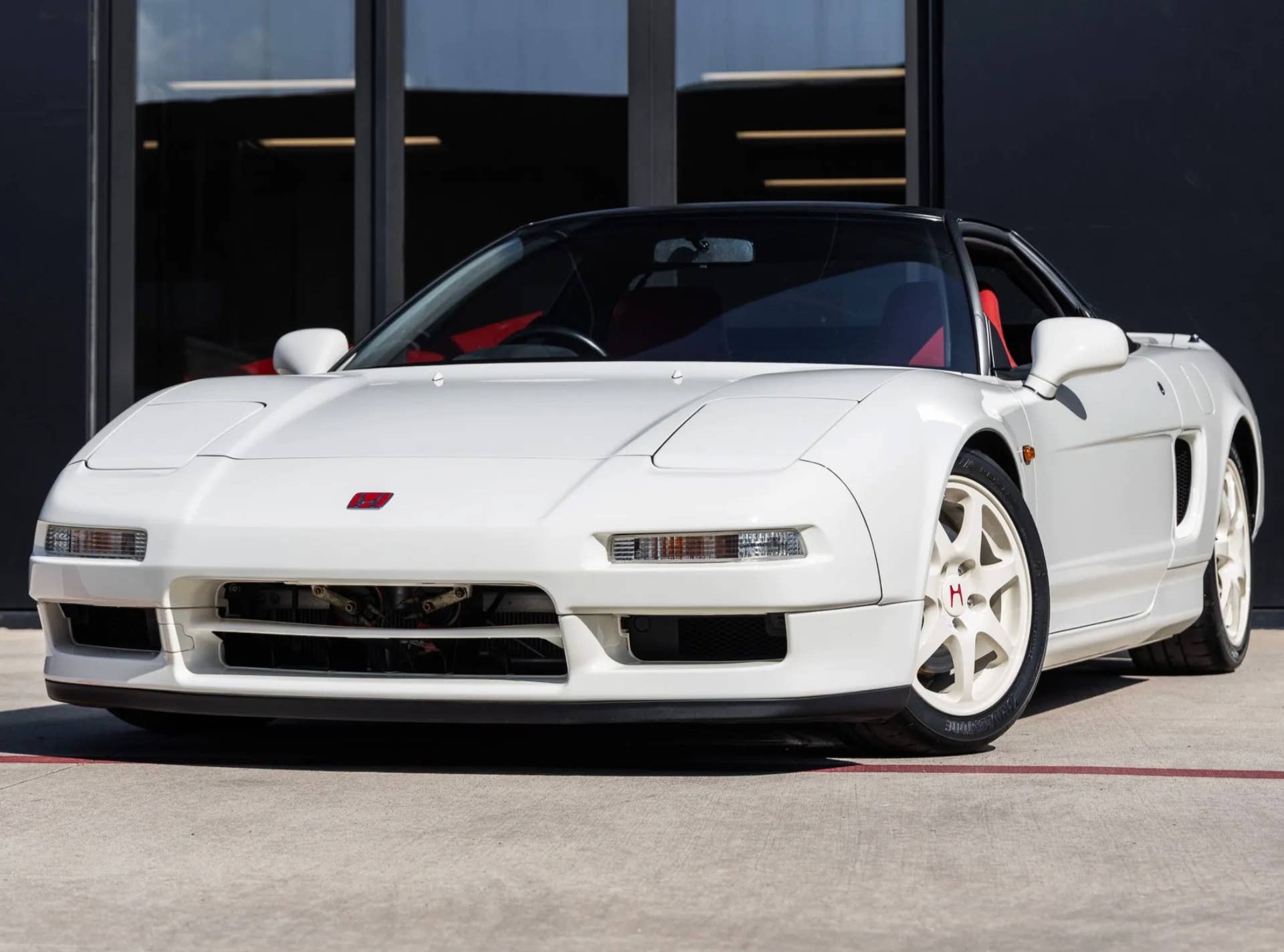 Collectors Are Driving This Ultra-Rare 12,000-Mile 1995 Honda NSX-R ...