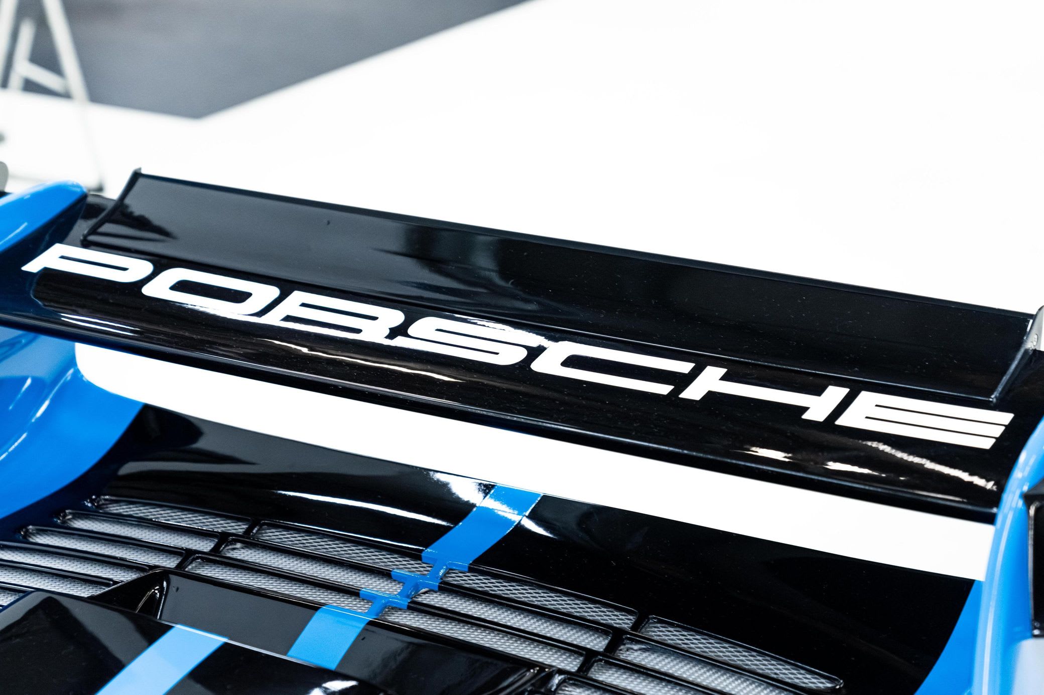 1977 Porsche 911 track car Features MoTeC Management and 935-Spec Suspension 12 9aad1z48 ab8l08a