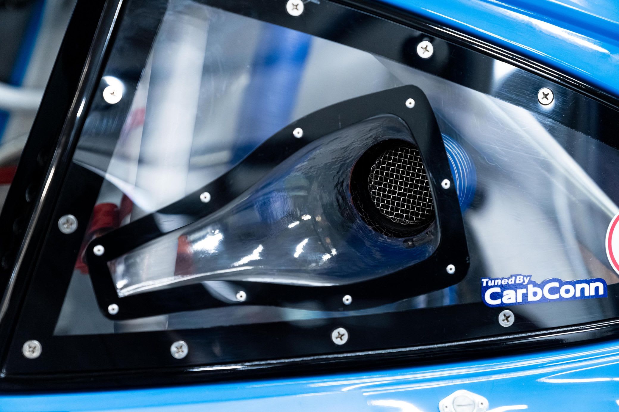 1977 Porsche 911 track car Features MoTeC Management and 935-Spec Suspension 13 9aad1z48 okhoo n