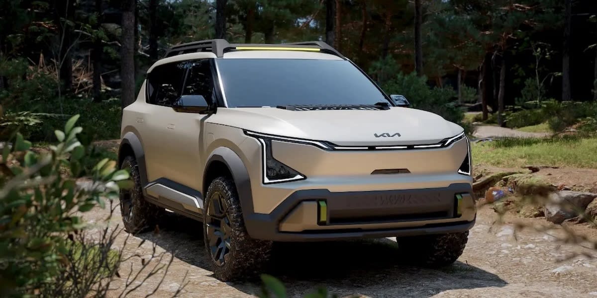 Kia EV5 Weekender Concept: Specs of the Rugged Electric Adventure SUV 2 Kia EV5 WKNDR Concept front quarter