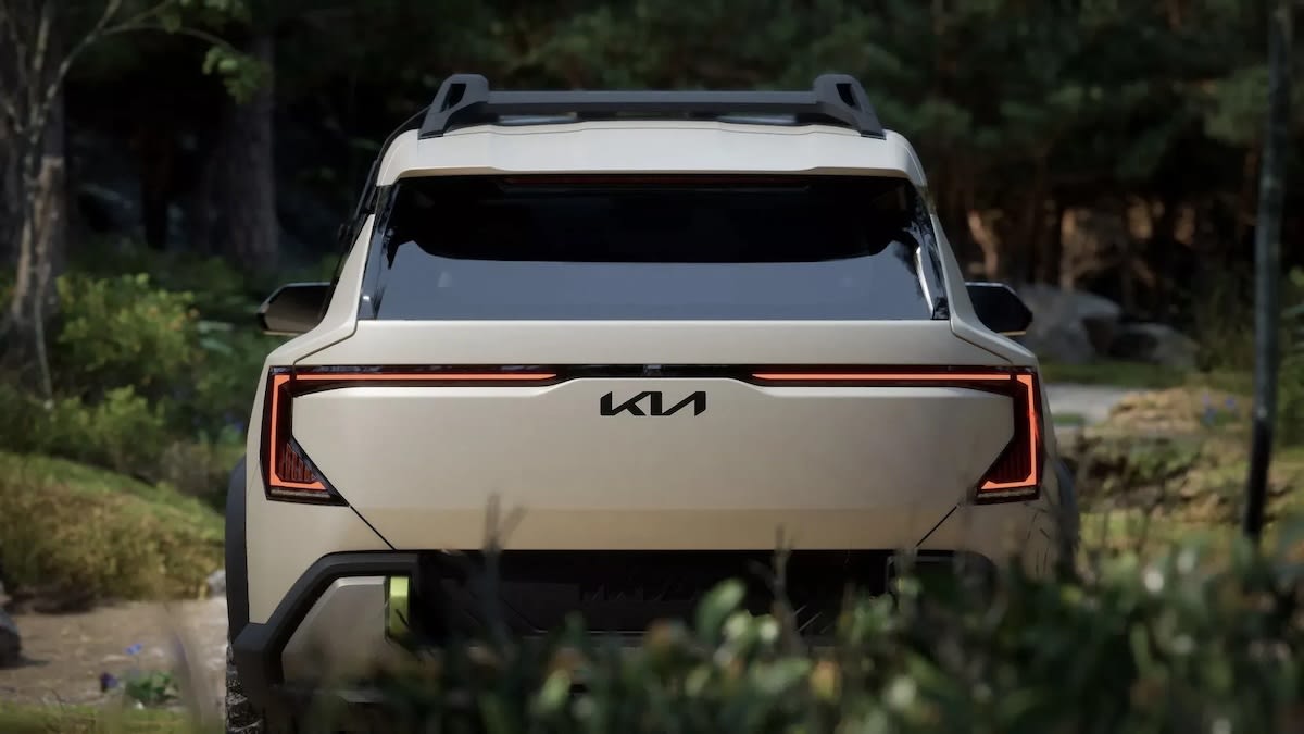 Kia EV5 Weekender Concept: Specs of the Rugged Electric Adventure SUV 10 Kia EV5 WKNDR Concept rear fascia