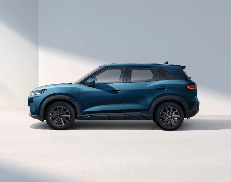 BYD Atto 2 PHEV Europe Specs Revealed: 117 MPG and 56 Miles Electric Range 3 BYD Atto 2 DM-i PHEV side profile