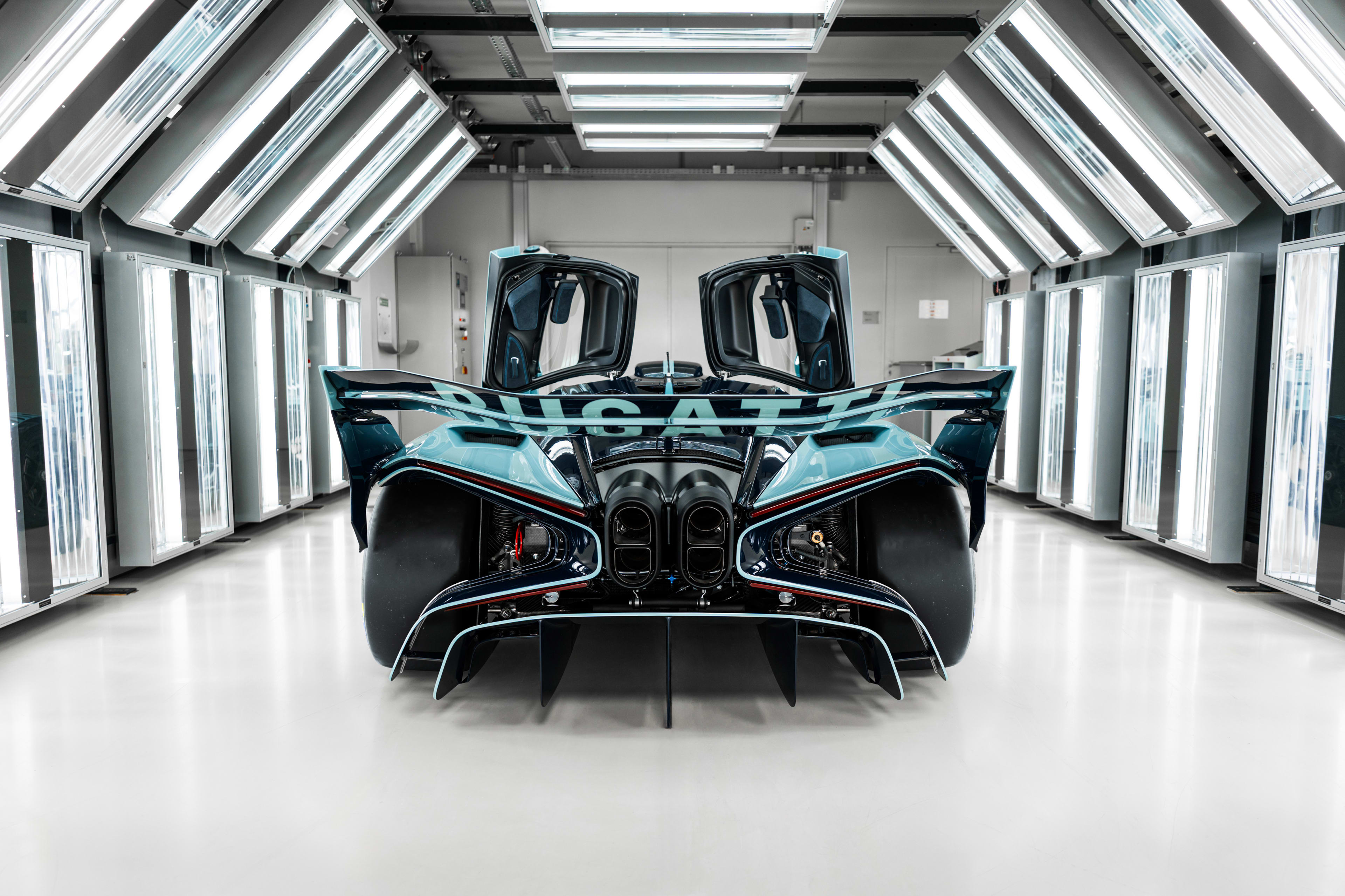 Bugatti Bolide final unit Specs: 1,578 HP Track Weapon Delivered 8 Bugatti Bolide