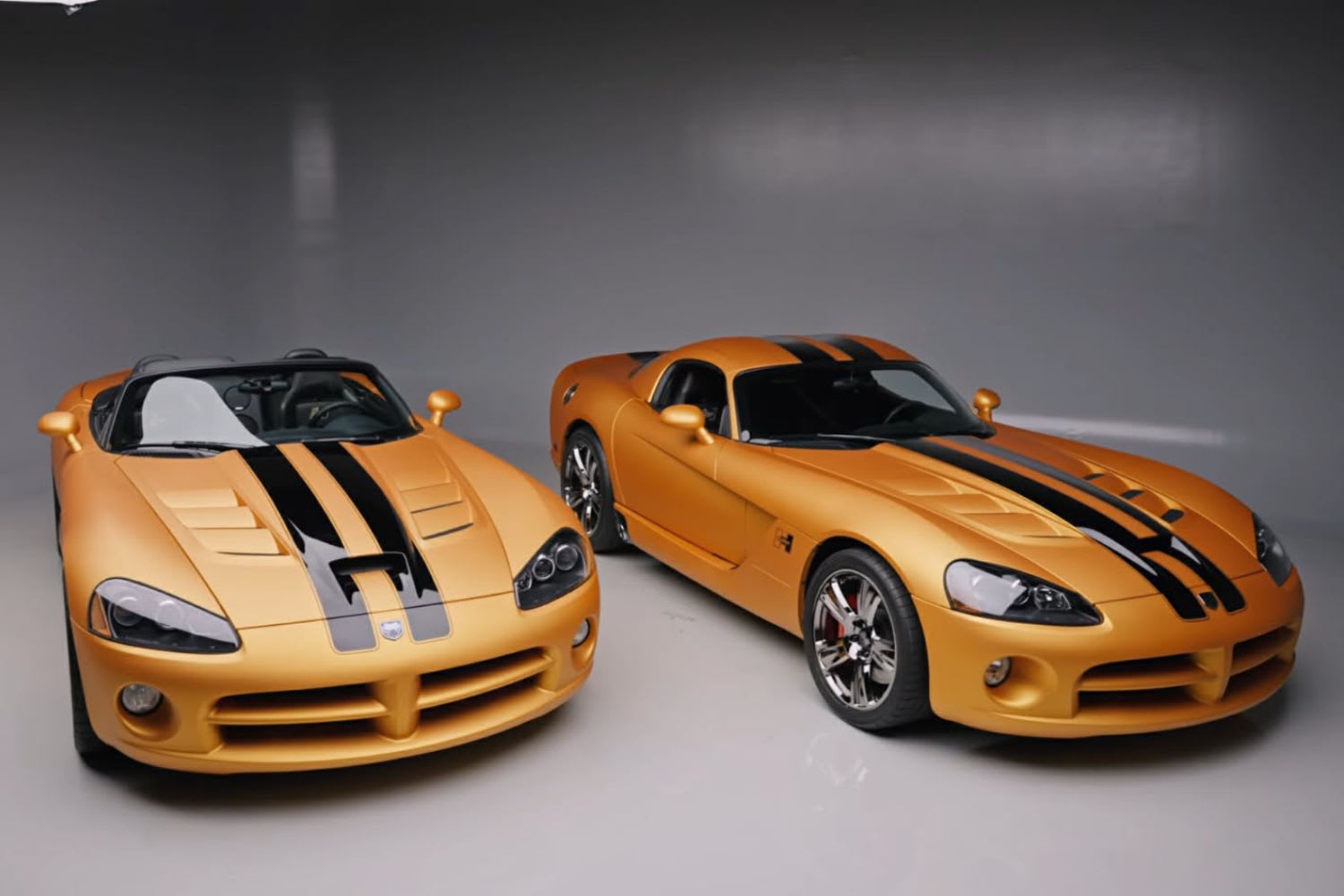 Rare Gold Pair: Hurst 50th Anniversary Dodge Viper Auction 5 2008 Dodge Viper SRT-10 Hurst 50th Anniversary Edition