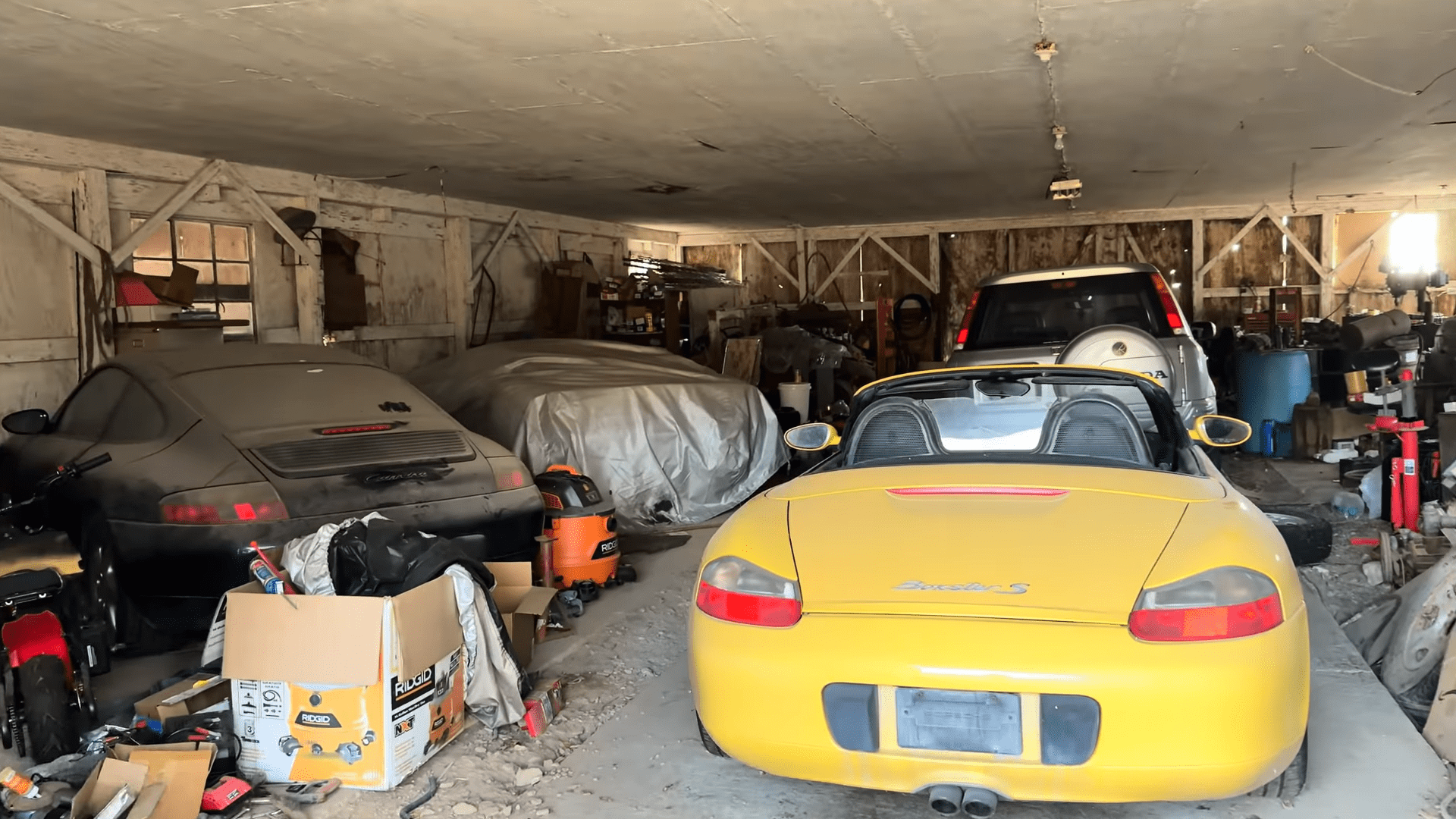 Ferrari 360 Porsche barn find Cars Roar to Life After Years of Mold and Mouse Nests 6 screenshot 300