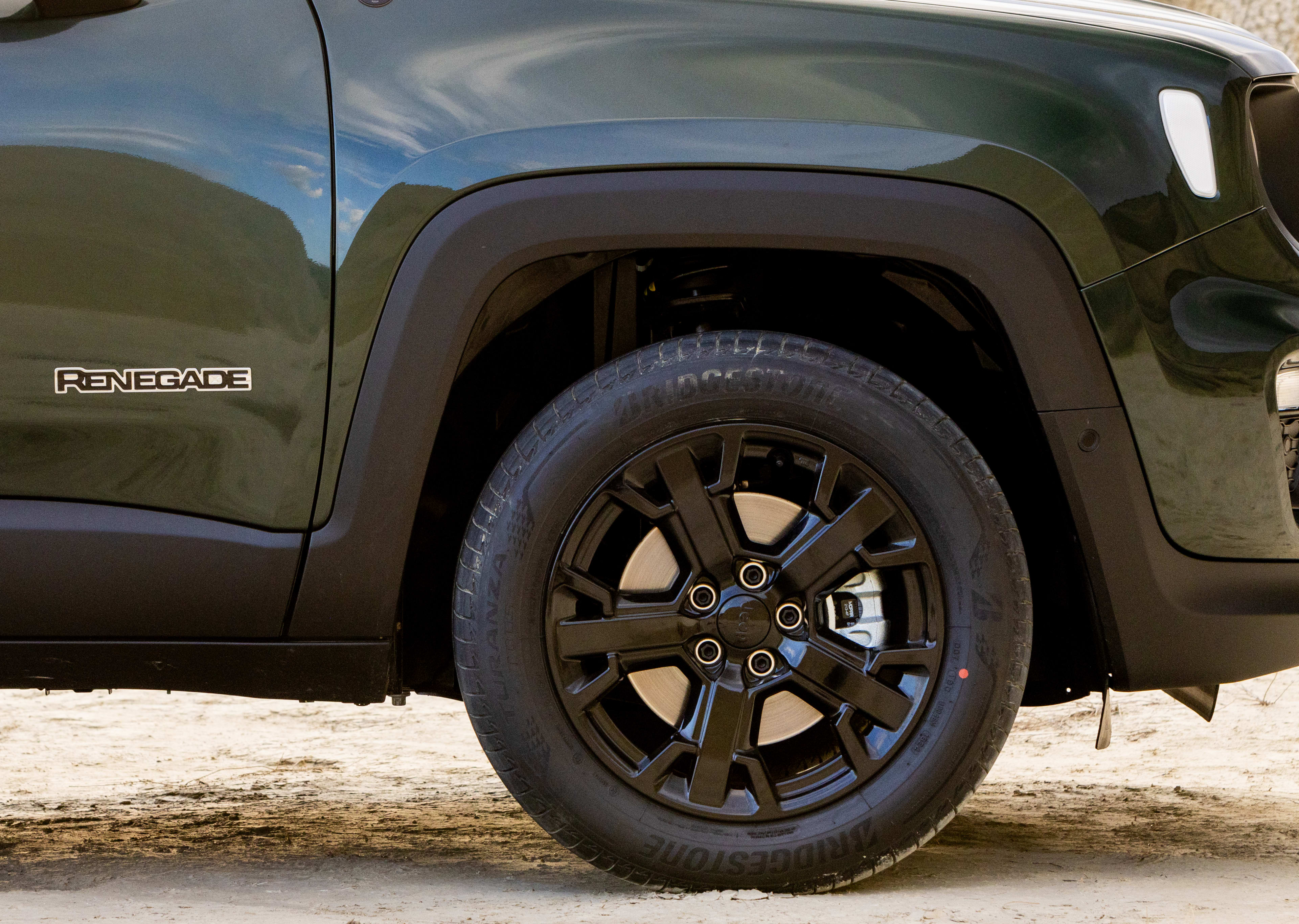 Jeep Renegade North Star Edition Features Mild-Hybrid Power and Exclusive Technogreen Paint 8 jeeprenegadenorthstar 8