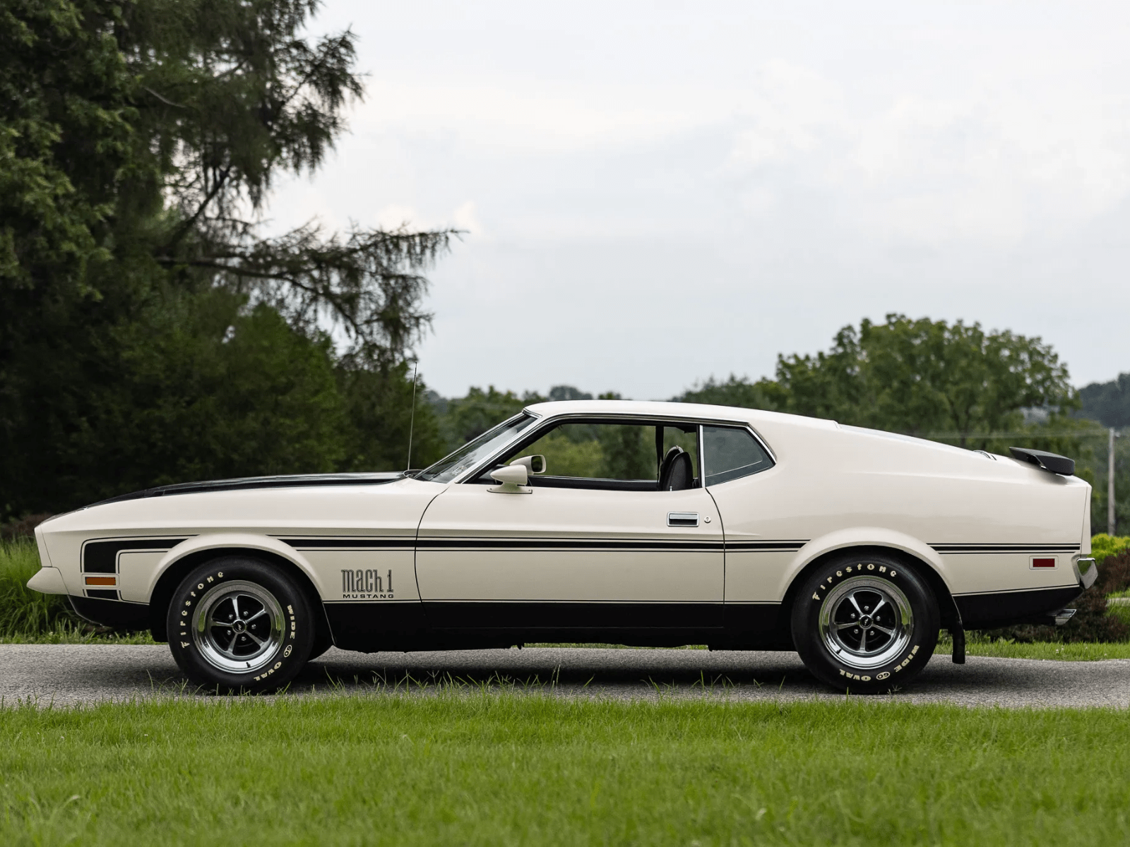 1971 Ford Mustang Mach 1 for sale Features 285 HP 351 Cleveland V8 and Four-Speed Manual 2 1971 ford mustang mach 1 5 1012174