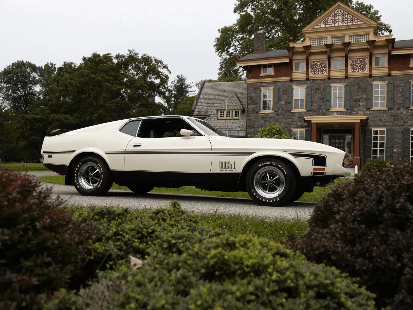 1971 Ford Mustang Mach 1 for sale Features 285 HP 351 Cleveland V8 and Four-Speed Manual 6 1971 ford mustang mach 1 3 1012172