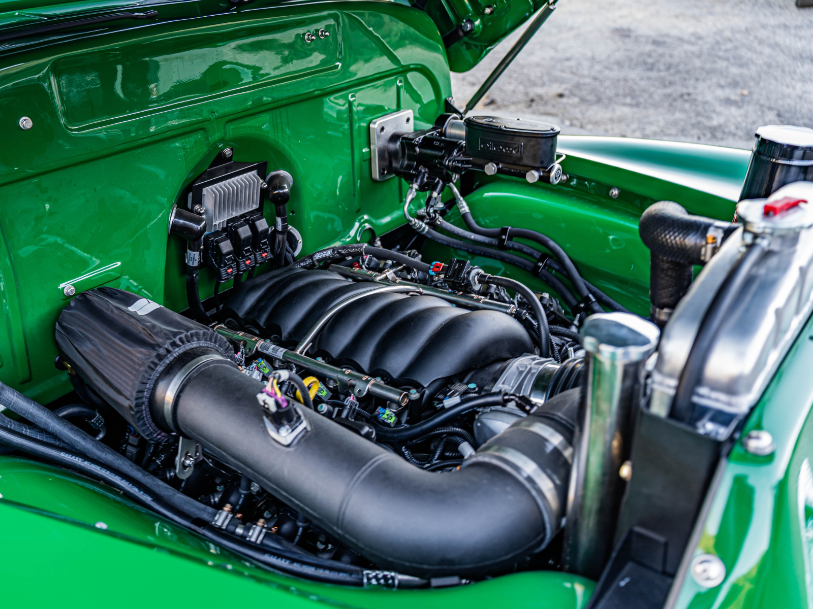This Classic Farm Truck Hides a 440-HP Small-Block V8 - Autoblog