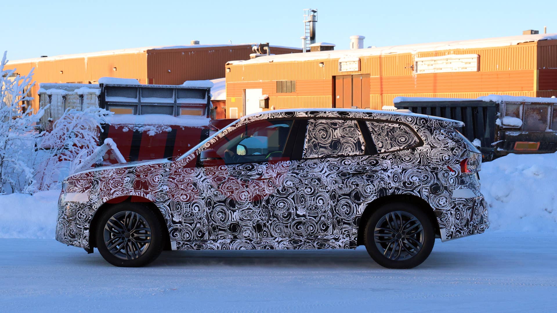 BMW's Smallest Crossover Is Getting a New Look, But Only At One End ...